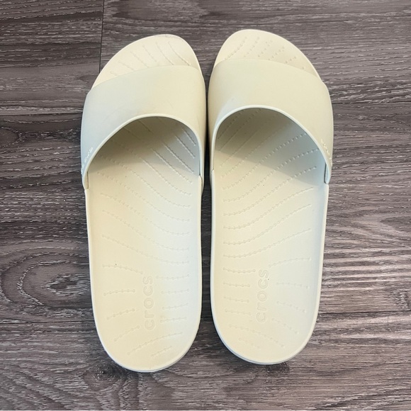 Crocs Women's Cream Slide Sandals - Picture 5 of 8
